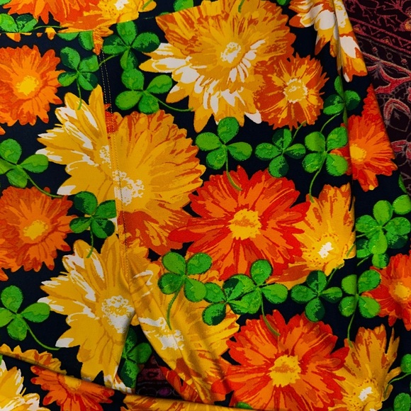 Vibrant Floral Leggings with Four Leaf Clovers - Picture 2 of 5